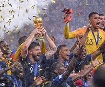 开云体育官方网站-包含"历史性的决赛:世界冠军的荣耀时刻"的词条