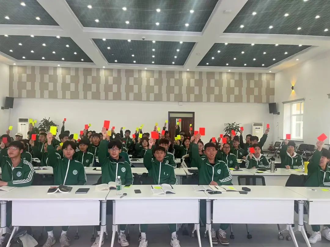 详细阅读:开云APP下载-包含国际足球裁判员培训逐步规范,提升判罚国际竞争力的词条 开云APP下载-包含国际足球裁判员培训逐步规范,提升判罚国际竞争力的词条