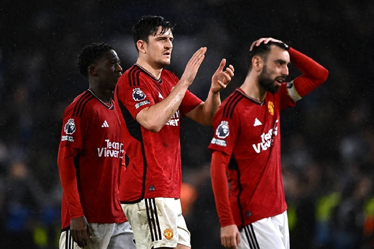 开云在线-英超本轮比赛中多支豪门陷入困境